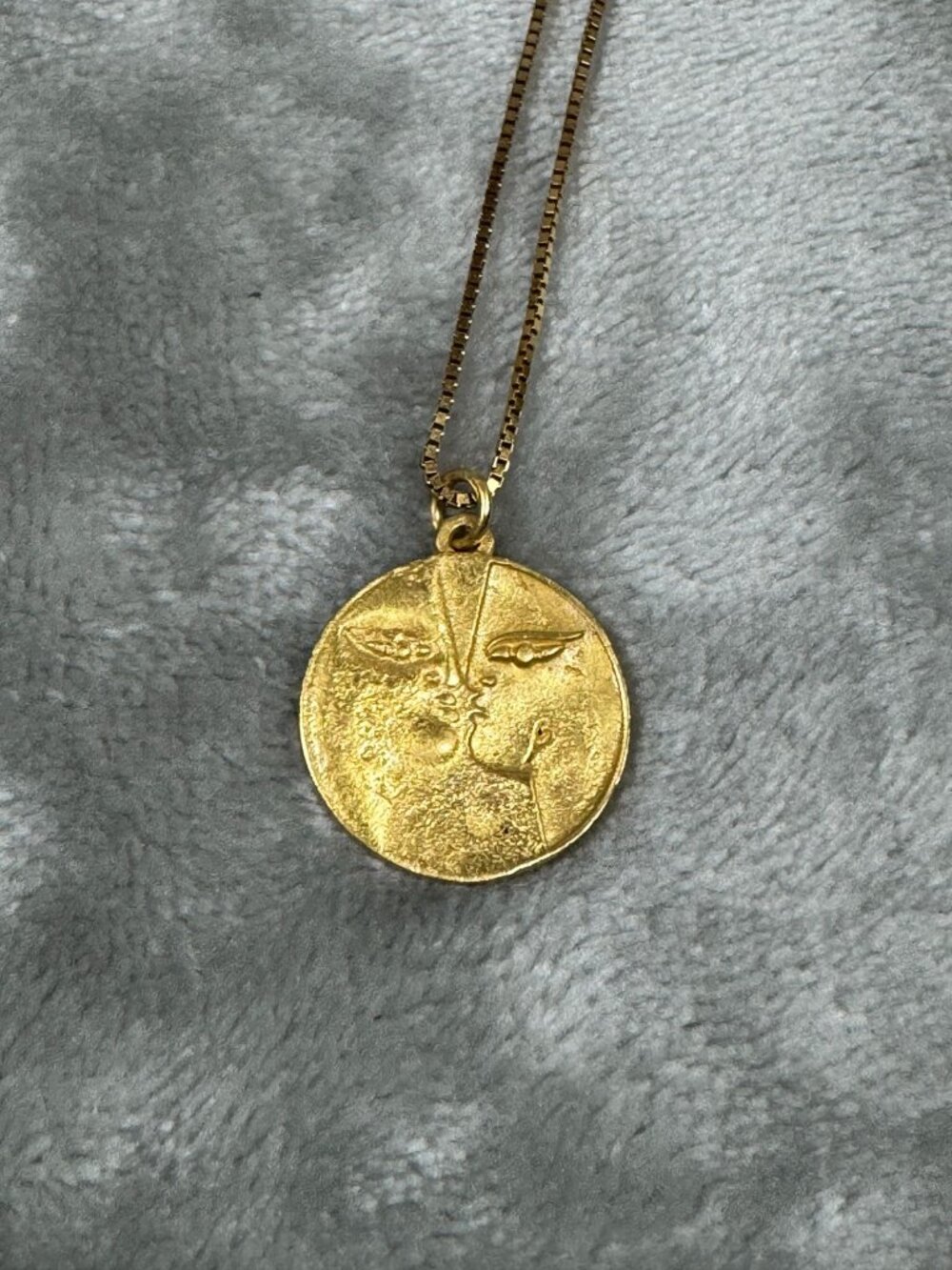 Mercii 18K Gold Unity Necklace With Pendant & Black Storage Pouch